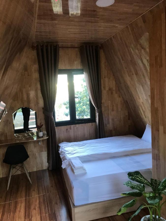 Homestay Khu Vuon Hoang Gia Dalat Exteriör bild