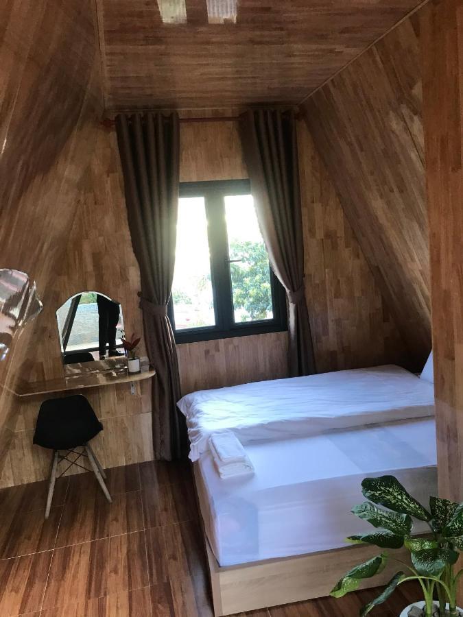 Homestay Khu Vuon Hoang Gia Dalat Exteriör bild