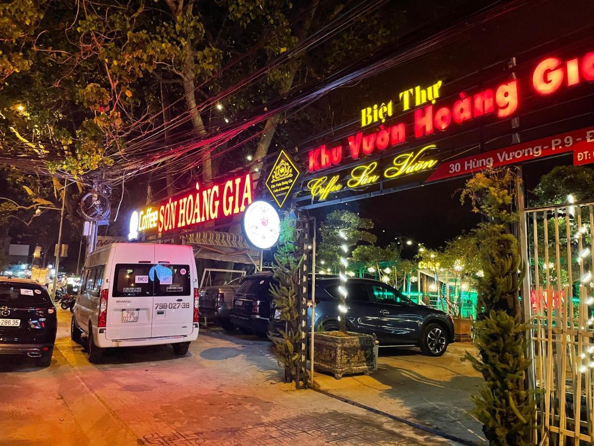 Homestay Khu Vuon Hoang Gia Dalat Exteriör bild