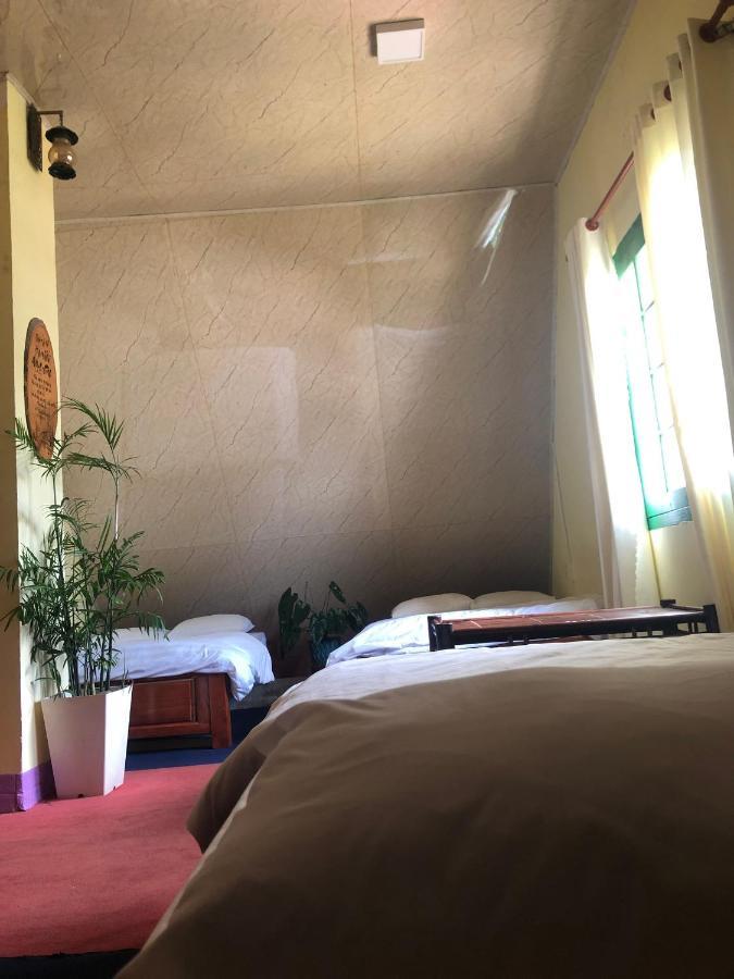 Homestay Khu Vuon Hoang Gia Dalat Exteriör bild
