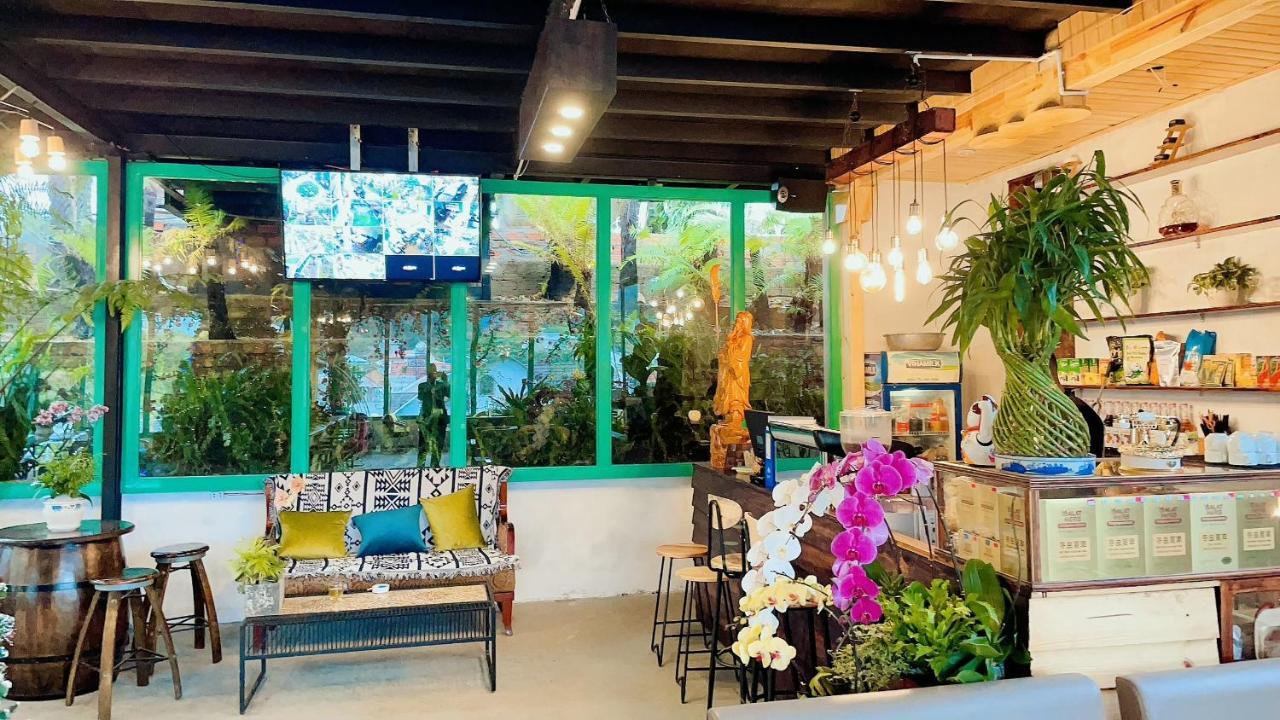 Homestay Khu Vuon Hoang Gia Dalat Exteriör bild