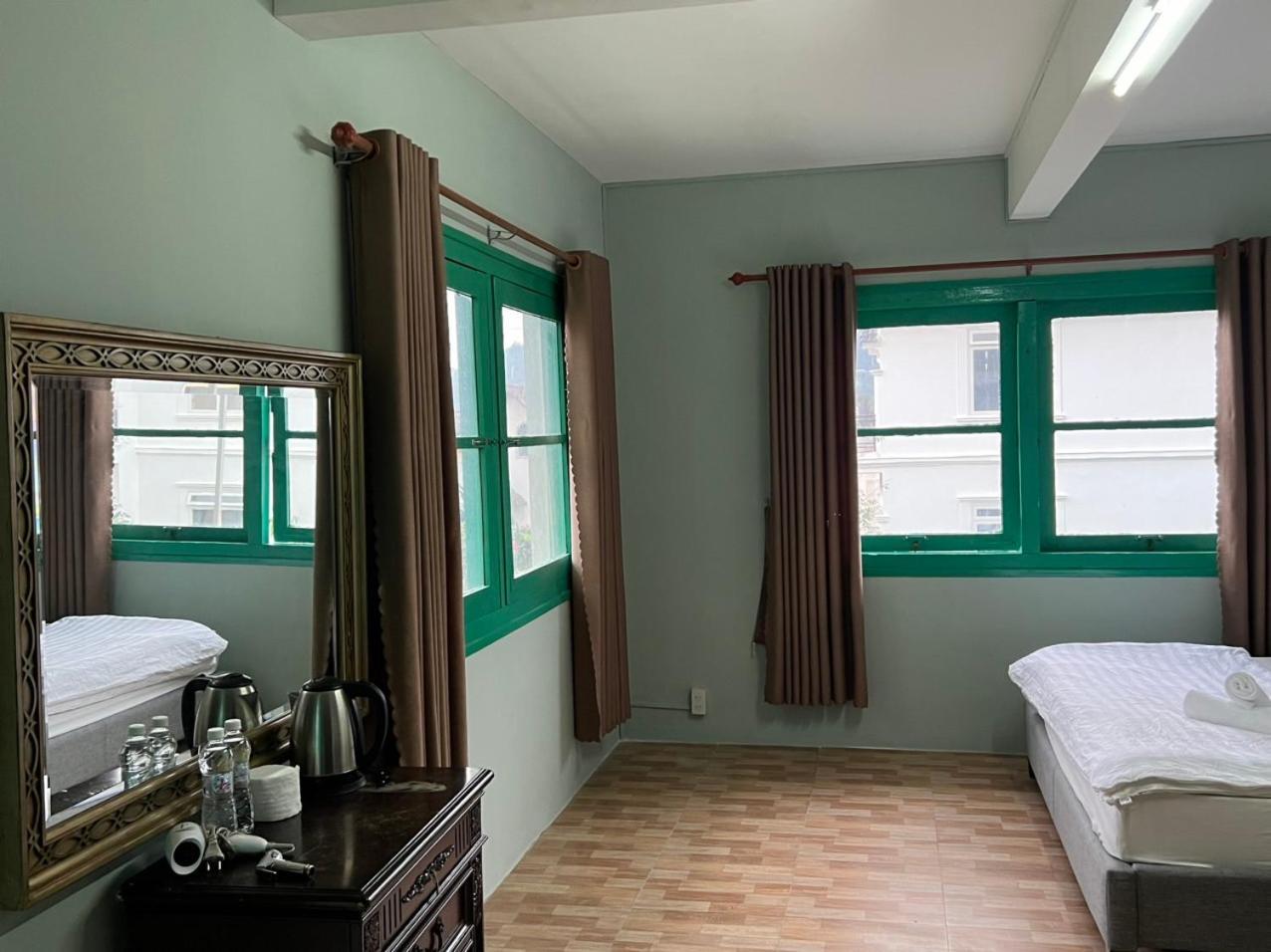 Homestay Khu Vuon Hoang Gia Dalat Exteriör bild